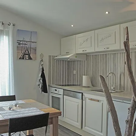 Cocoon, Le Cottage. Breuillet
